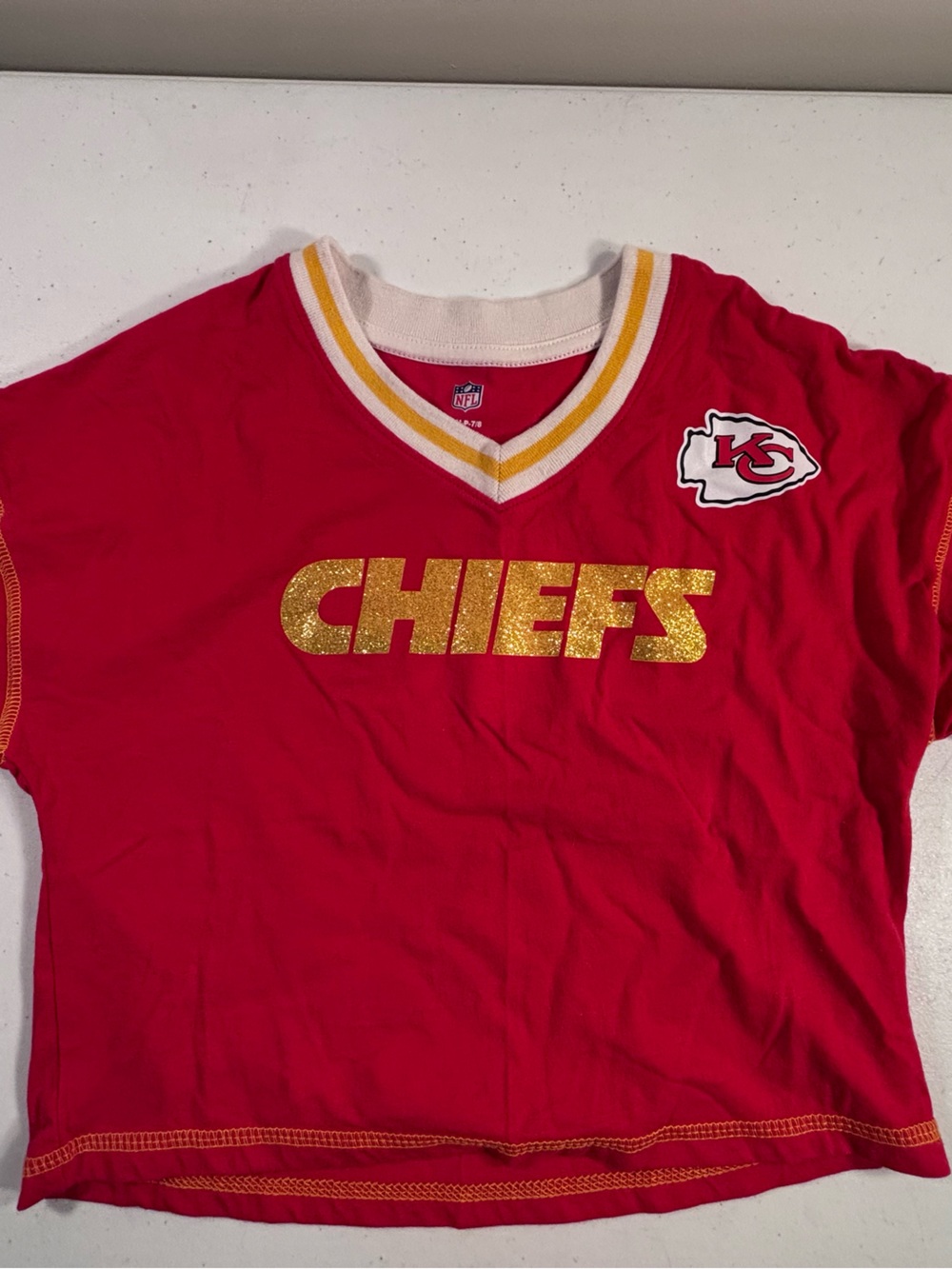 NFL Kids Chiefs Tee in Red with Gold Glitter